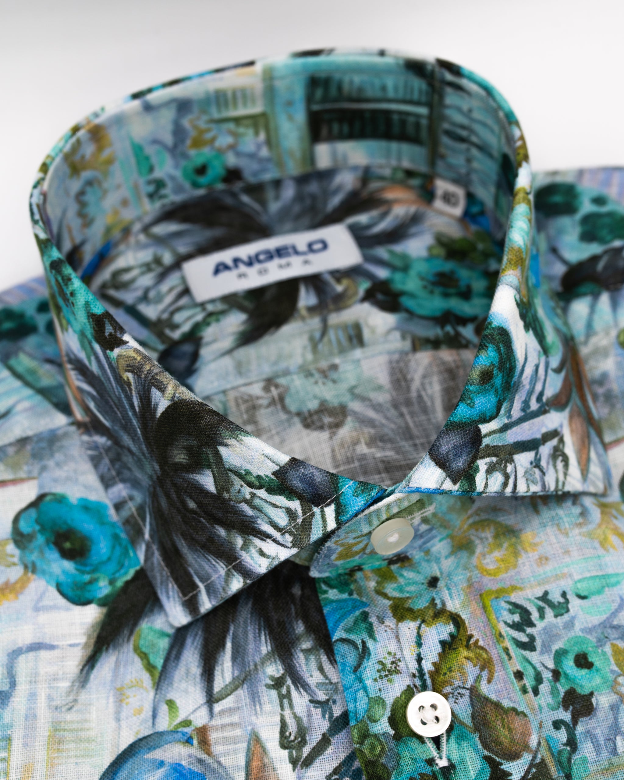 Regular fit shirt with pleats - French collar 100% printed linen